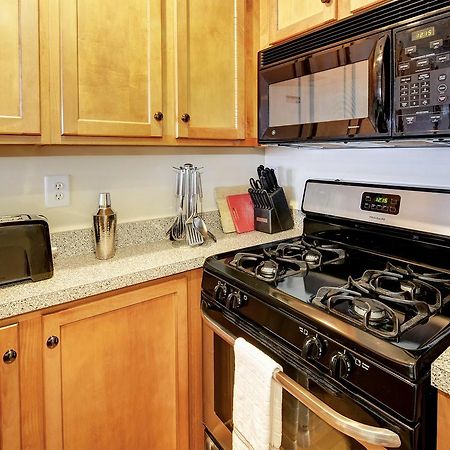 Restaurant Row Townhouse 2 King Bedrooms لويفيل المظهر الخارجي الصورة