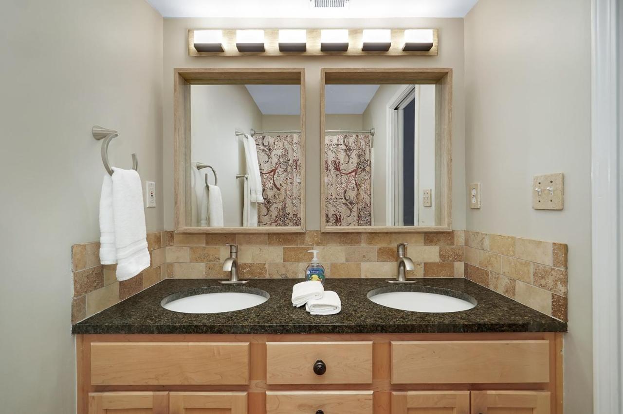 Restaurant Row Townhouse 2 King Bedrooms لويفيل المظهر الخارجي الصورة