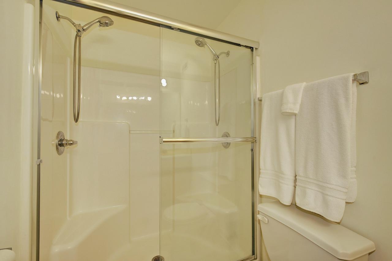 Restaurant Row Townhouse 2 King Bedrooms لويفيل المظهر الخارجي الصورة